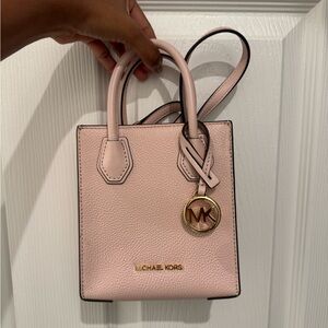 Michael Kors Pink Mini Bag Elegant Leather Design